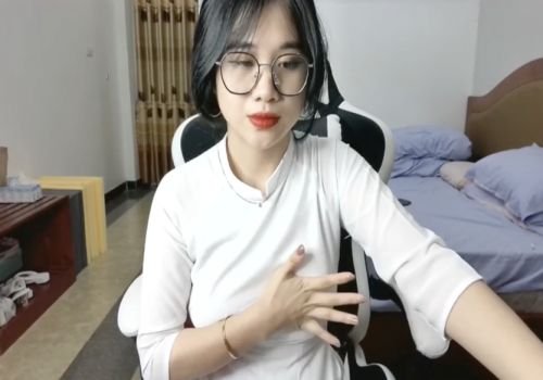 phim sex người già việt nam Anna Gấu lồn múp thủ dâm để kiếm tiền mưu sinh